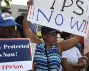 immigrant protesters demanding protected status extension